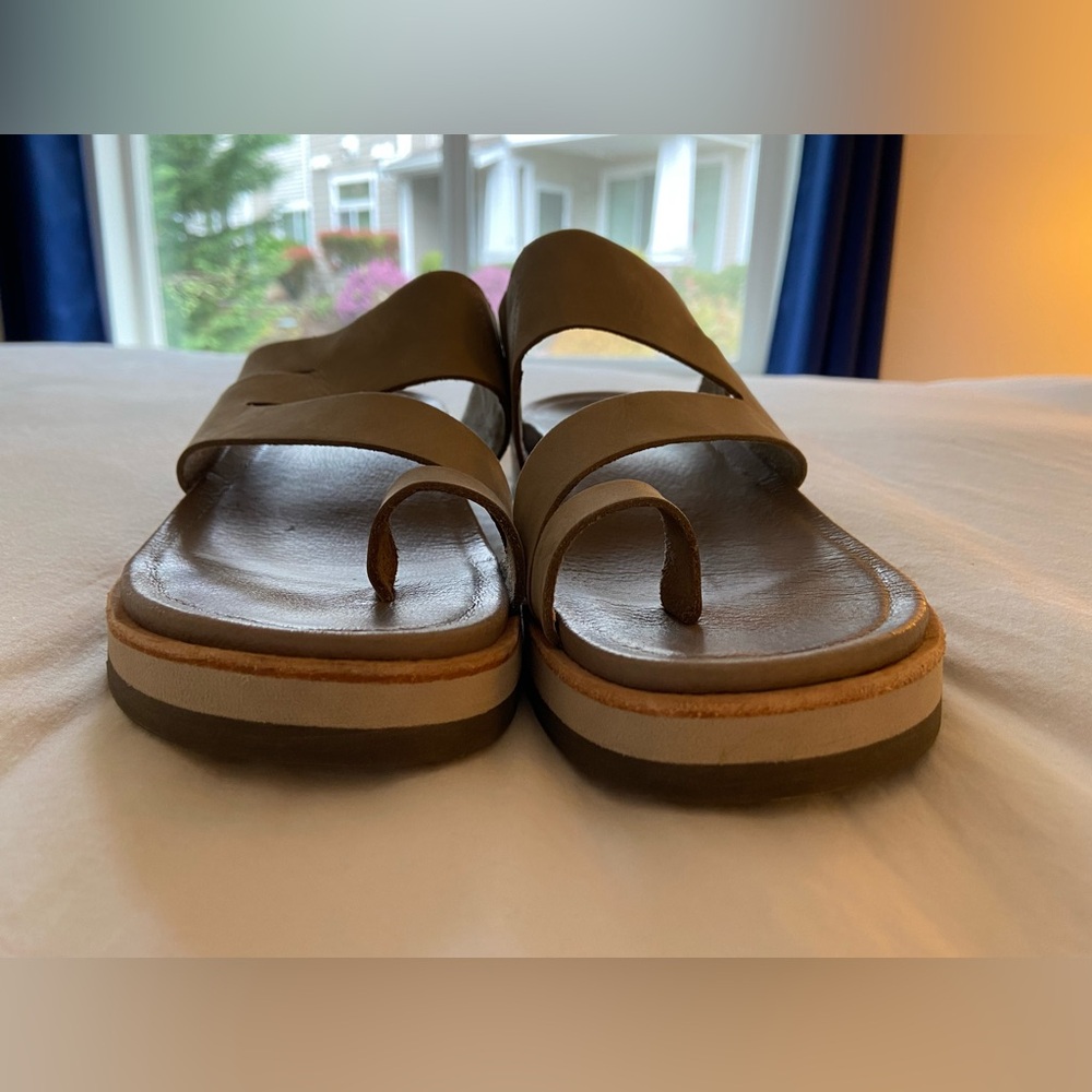 Merrell Leather Sandal - 9 - Picture 6 of 9